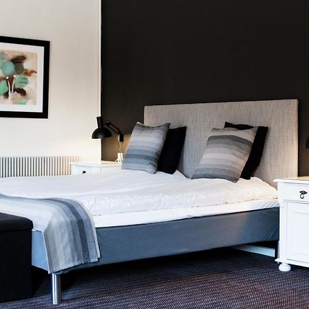 Montra Hotel Хенстхолм Екстериор снимка