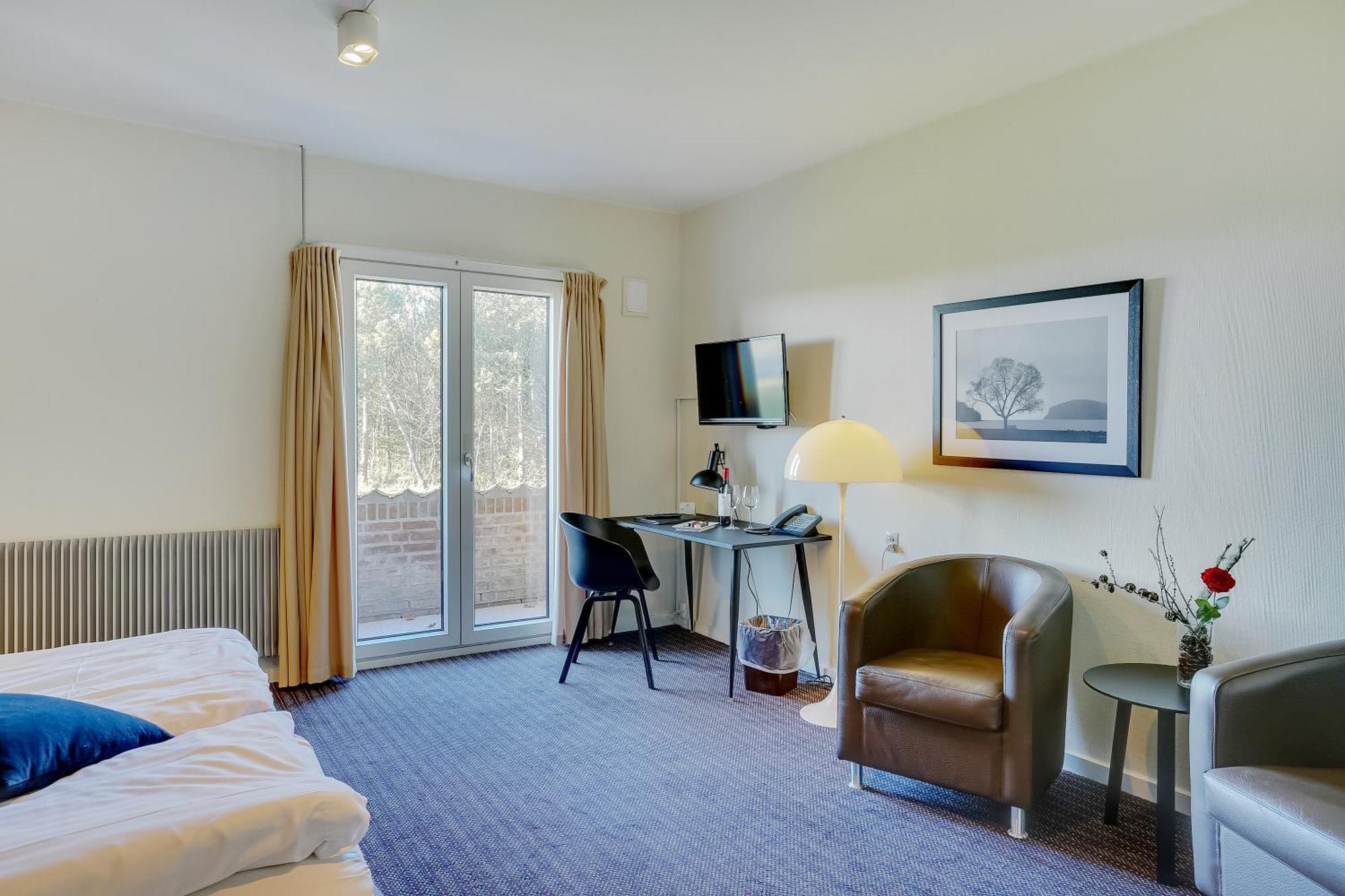 Montra Hotel Хенстхолм Екстериор снимка
